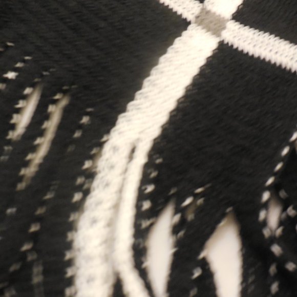 Poncho Pullover NWT Top Plaid black white fringed one size winterwear - Picture 6 of 8